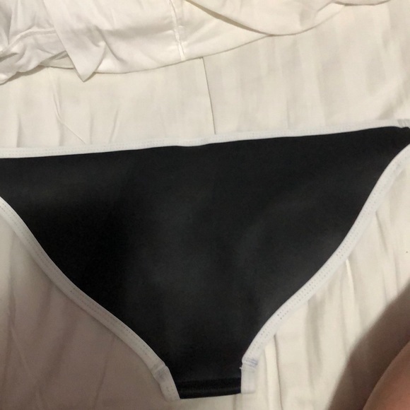 Hoaka bottoms - Picture 2 of 2